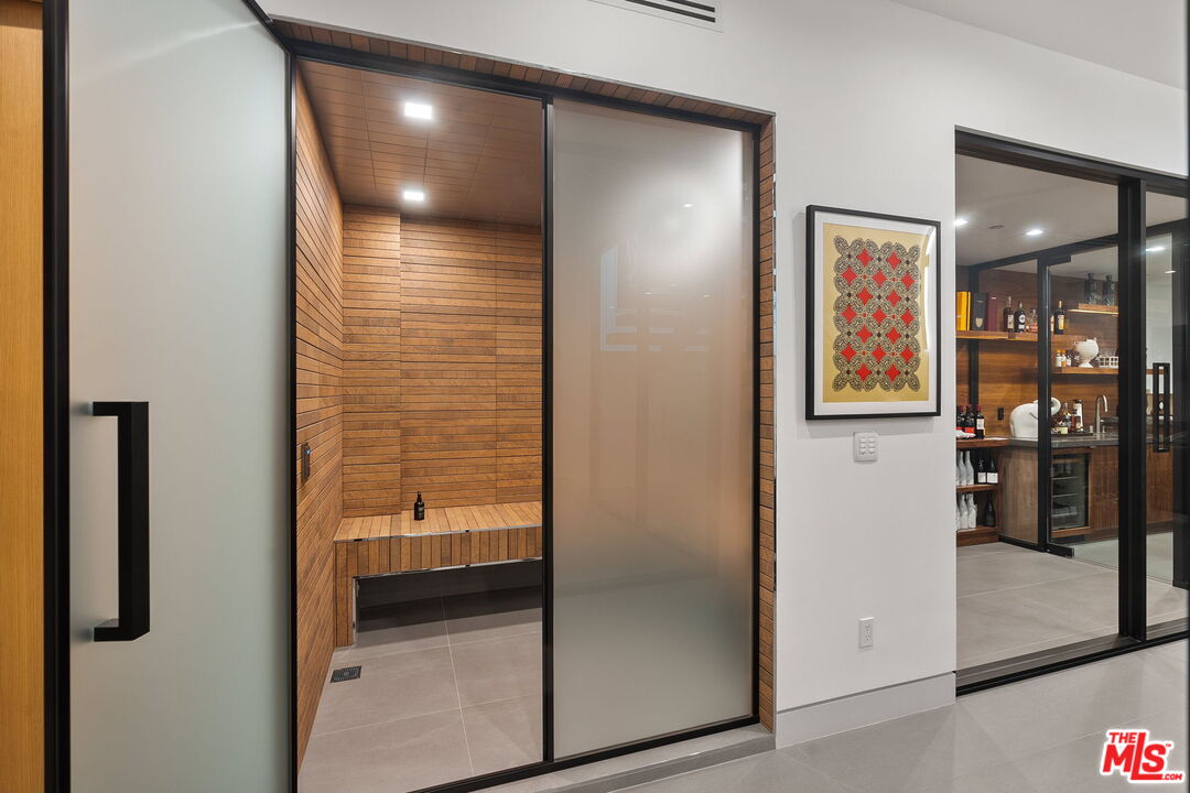 1527 Rising Glen Rd, Sunset Strip