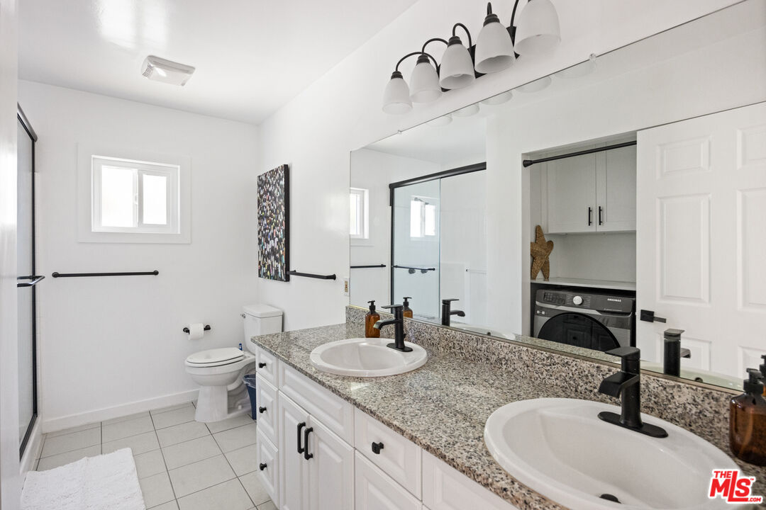 11333 Braddock Dr, Culver City