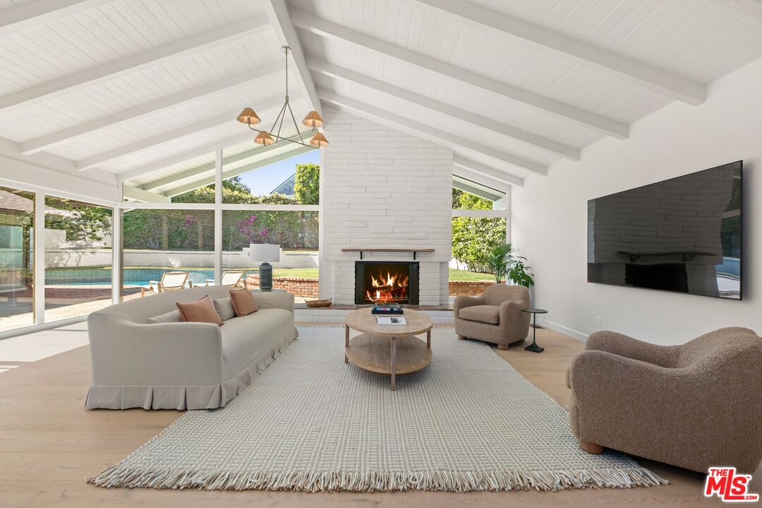 14949 La Cumbre Dr, Pacific Palisades