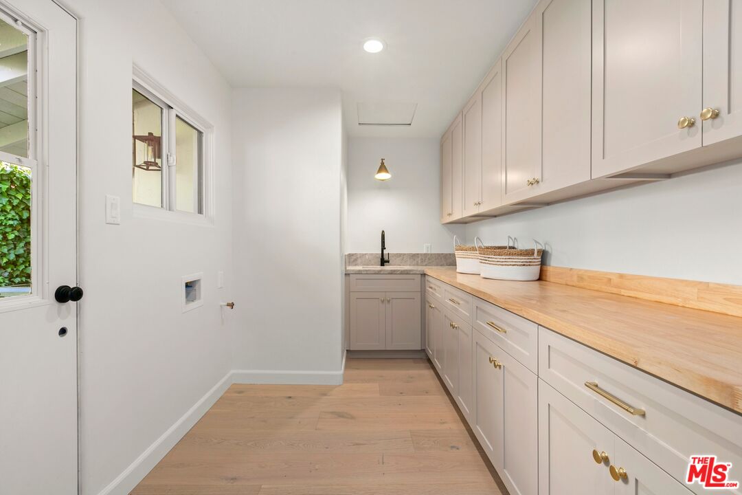 14949 La Cumbre Dr, Pacific Palisades