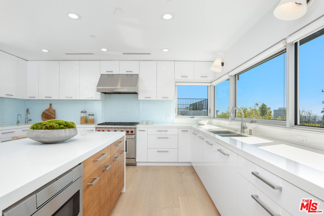 1006 Berkeley St, Santa Monica