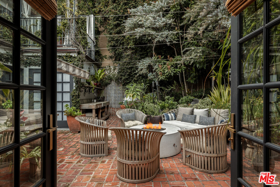9027 Phyllis Ave, West Hollywood 