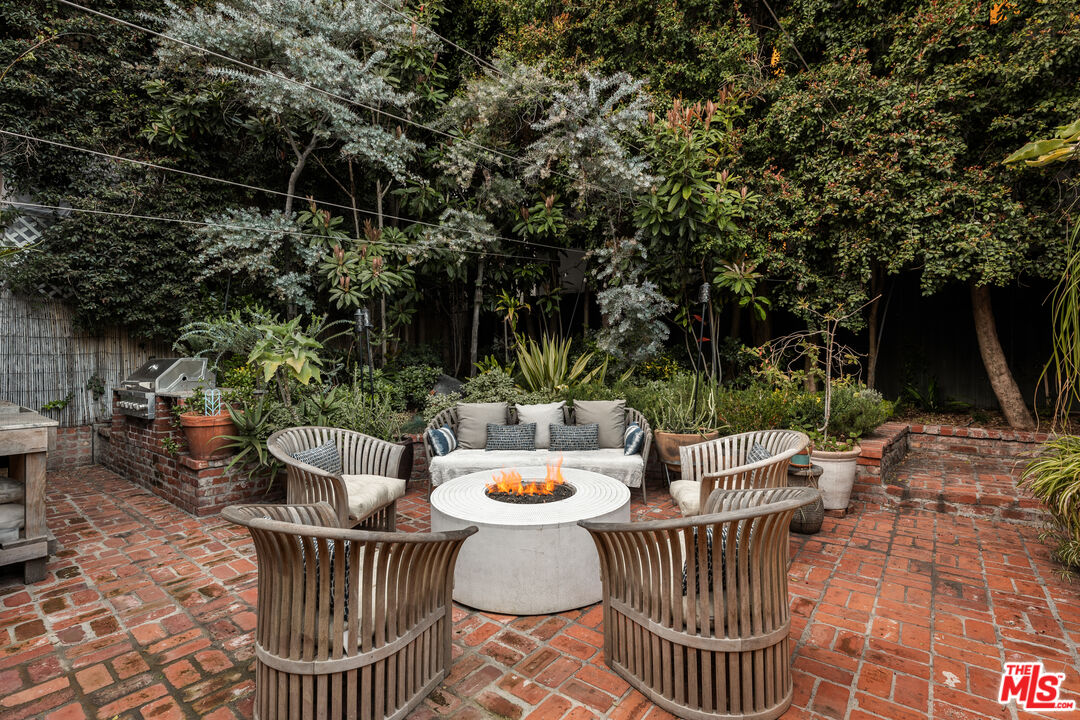 9027 Phyllis Ave, West Hollywood 