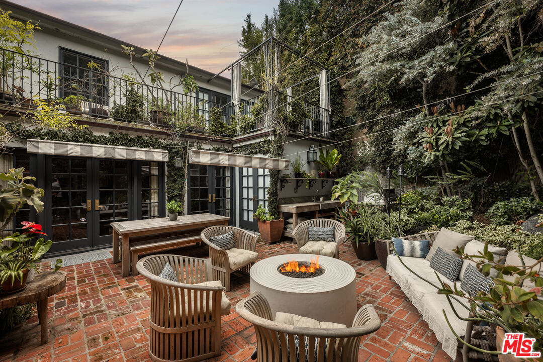 9027 Phyllis Ave, West Hollywood 