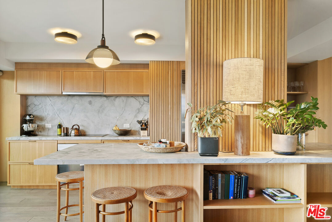 838 N Doheny Dr Unit: 901, West Hollywood