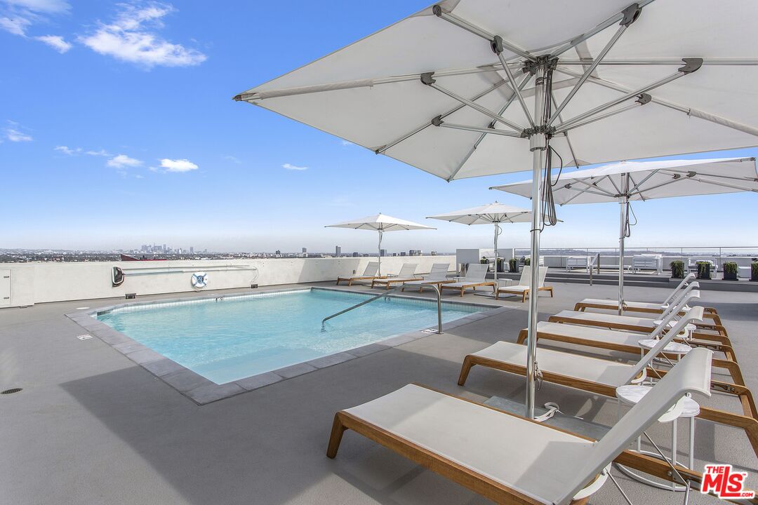 838 N Doheny Dr Unit: 901, West Hollywood