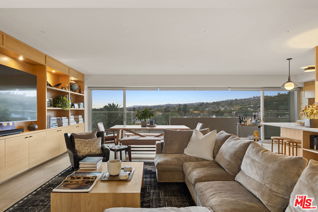 838 N Doheny Dr Unit: 901, West Hollywood