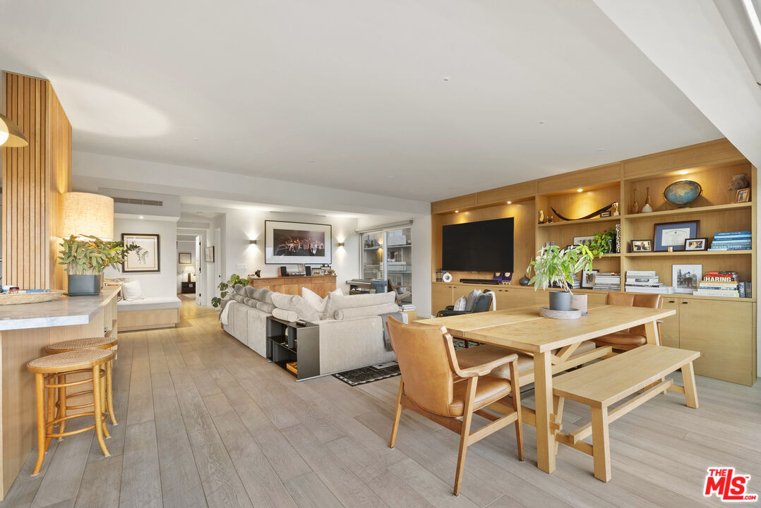 838 N Doheny Dr Unit: 901, West Hollywood