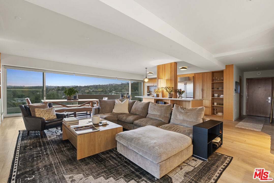 838 N Doheny Dr Unit: 901, West Hollywood