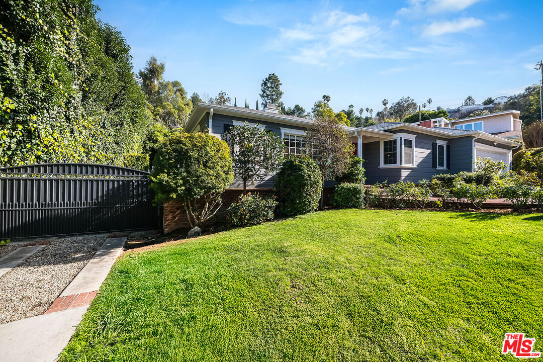 4080 Murietta Ave, Sherman Oaks