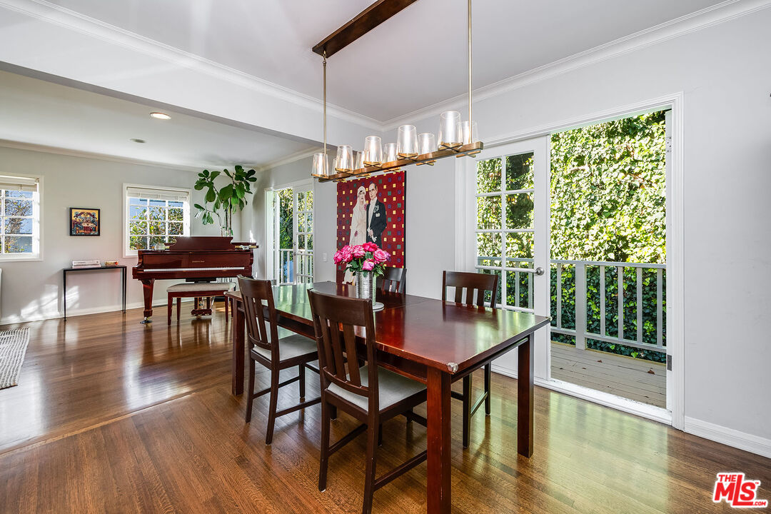 4080 Murietta Ave, Sherman Oaks