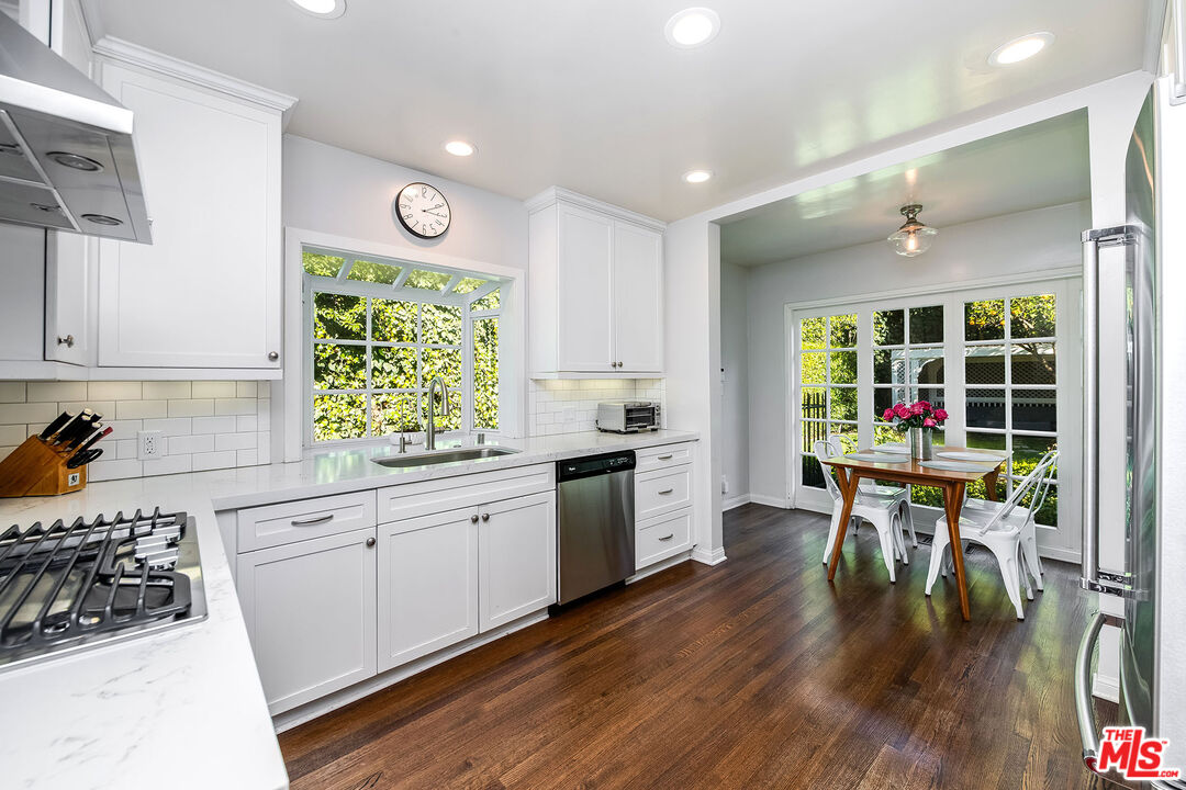 4080 Murietta Ave, Sherman Oaks