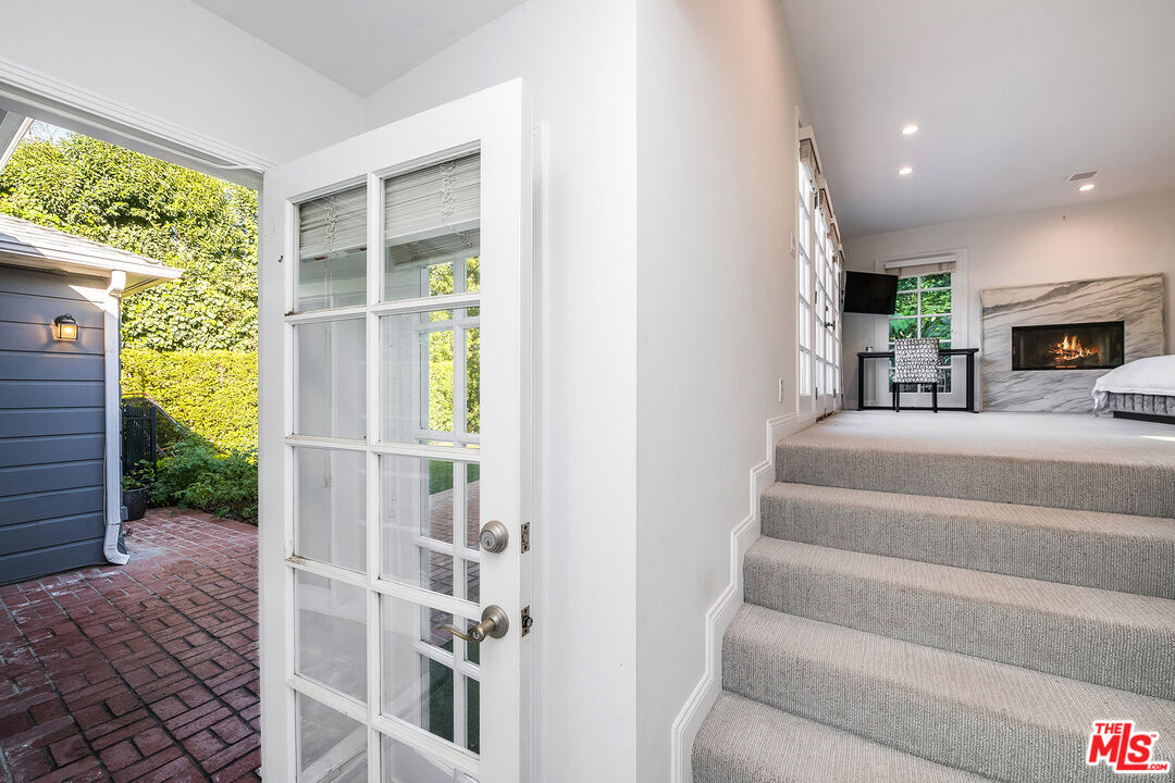 4080 Murietta Ave, Sherman Oaks
