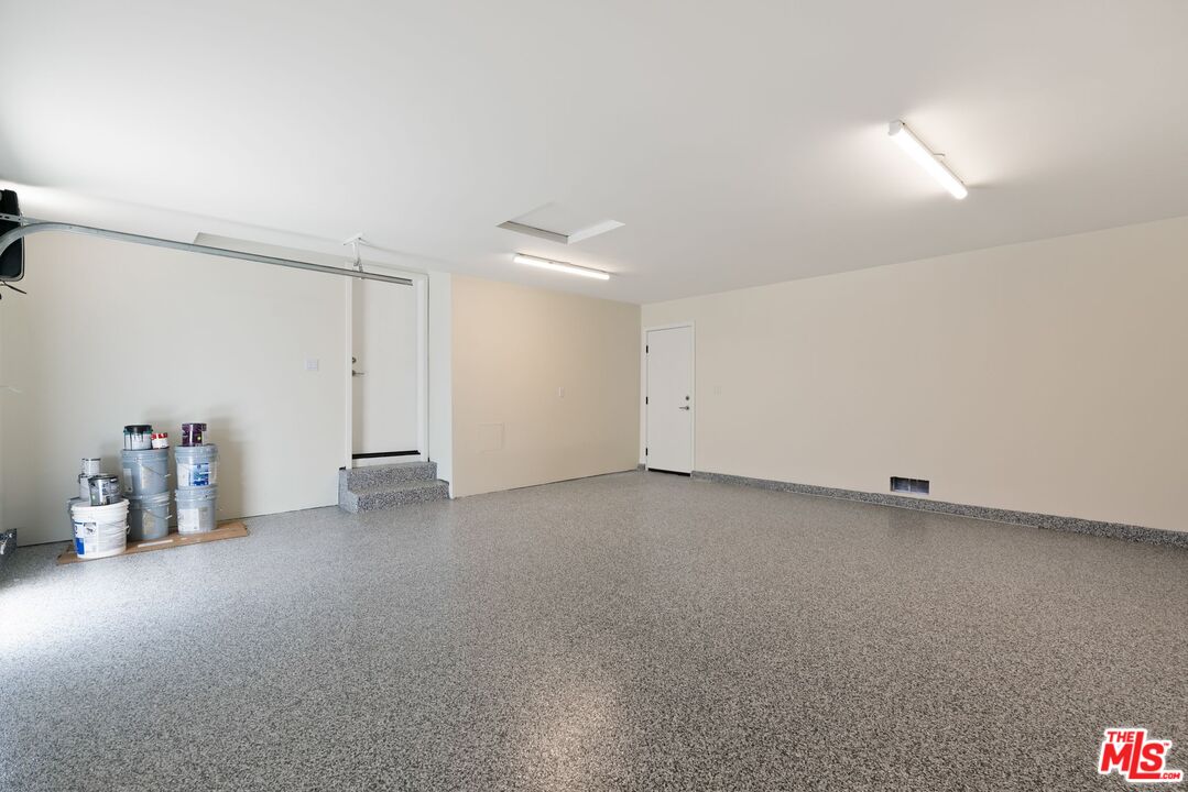 10001 Sundial Ln, Beverly Hills