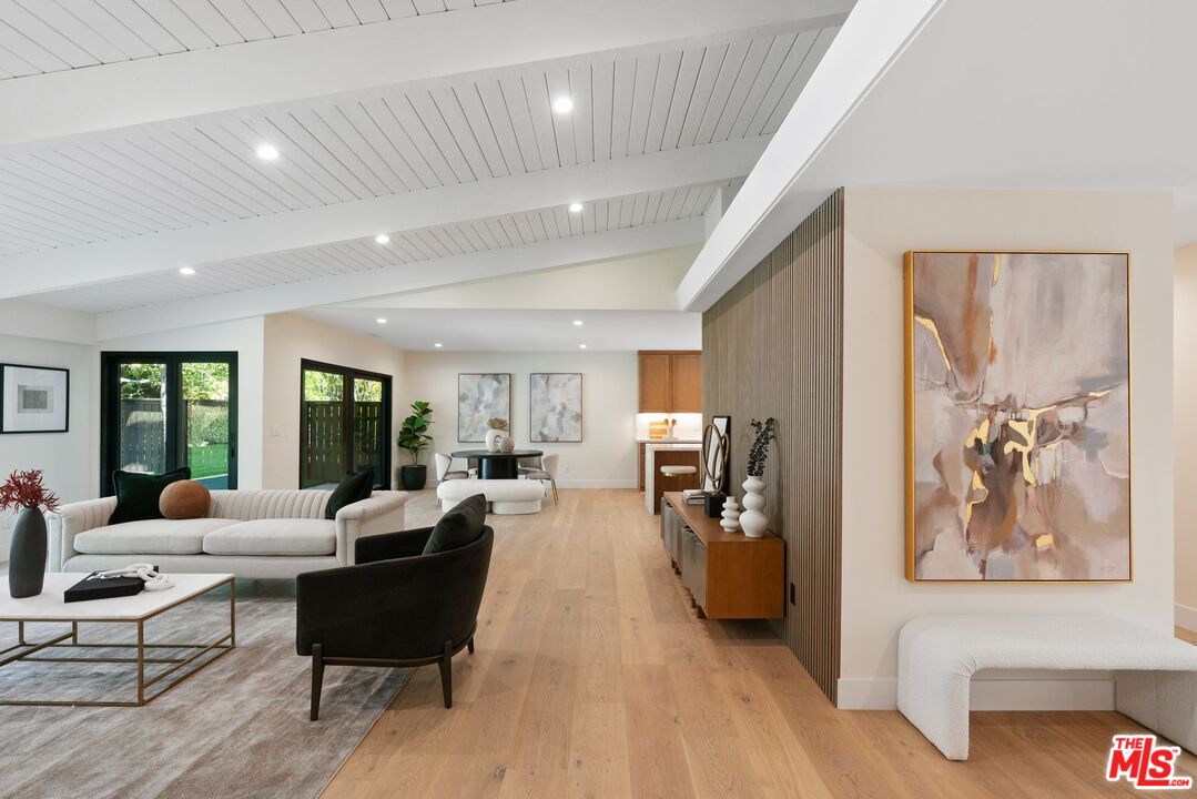 10001 Sundial Ln, Beverly Hills