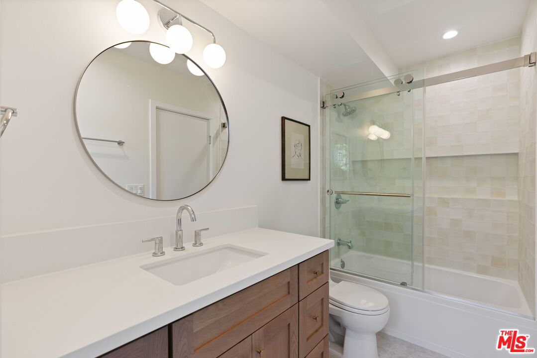 10001 Sundial Ln, Beverly Hills