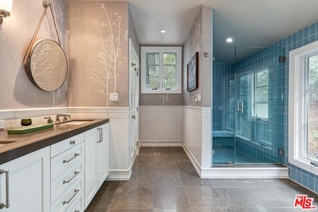2285 Betty Ln, Beverly Hills