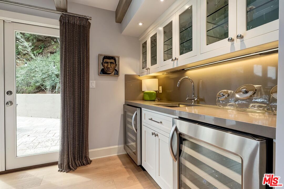 2285 Betty Ln, Beverly Hills