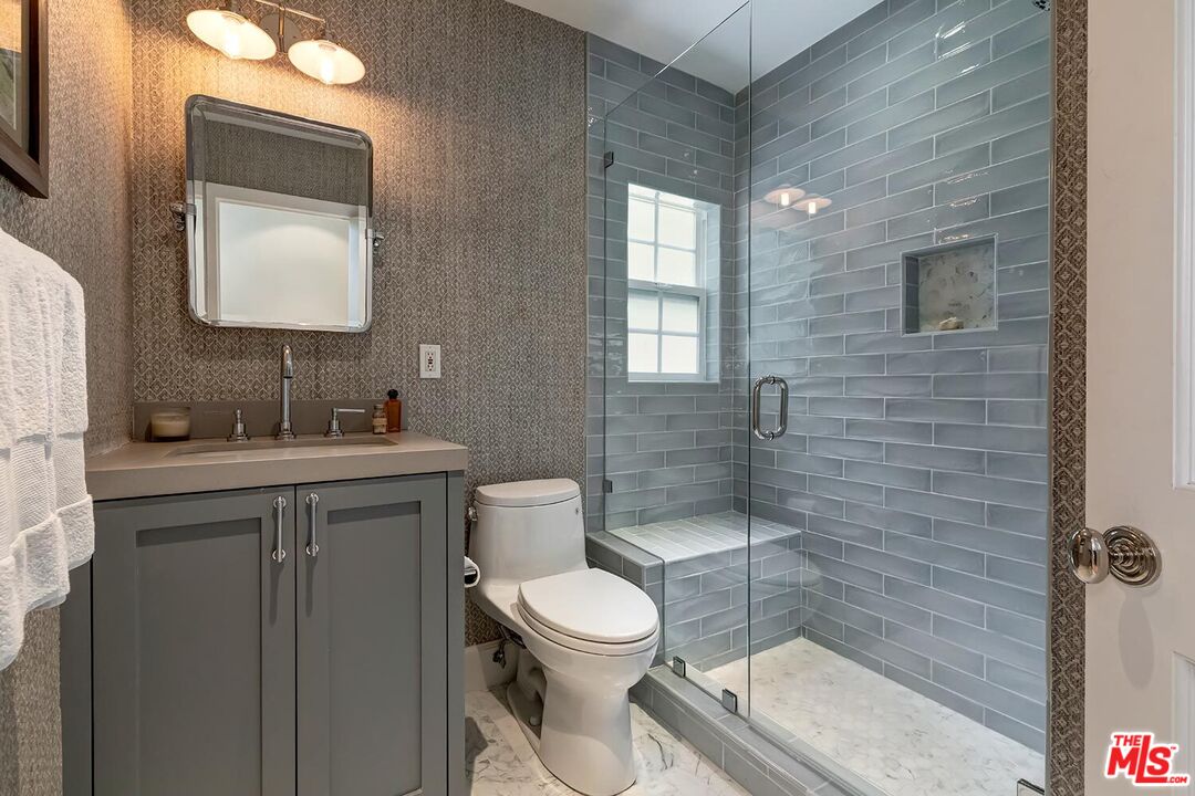 2285 Betty Ln, Beverly Hills