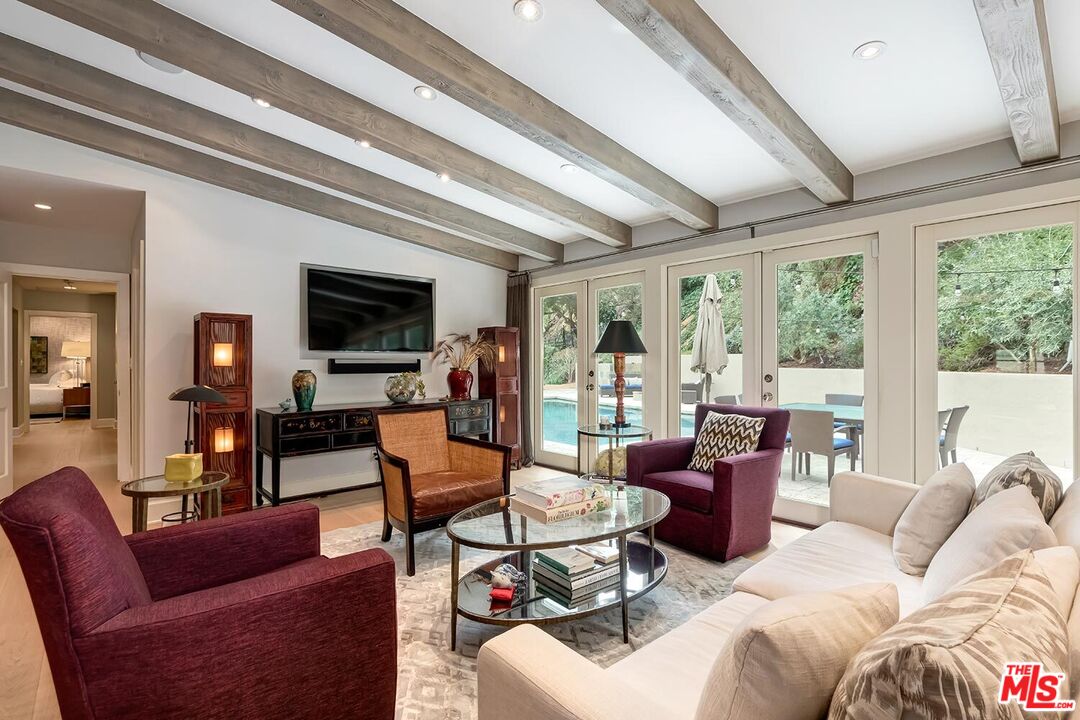 2285 Betty Ln, Beverly Hills