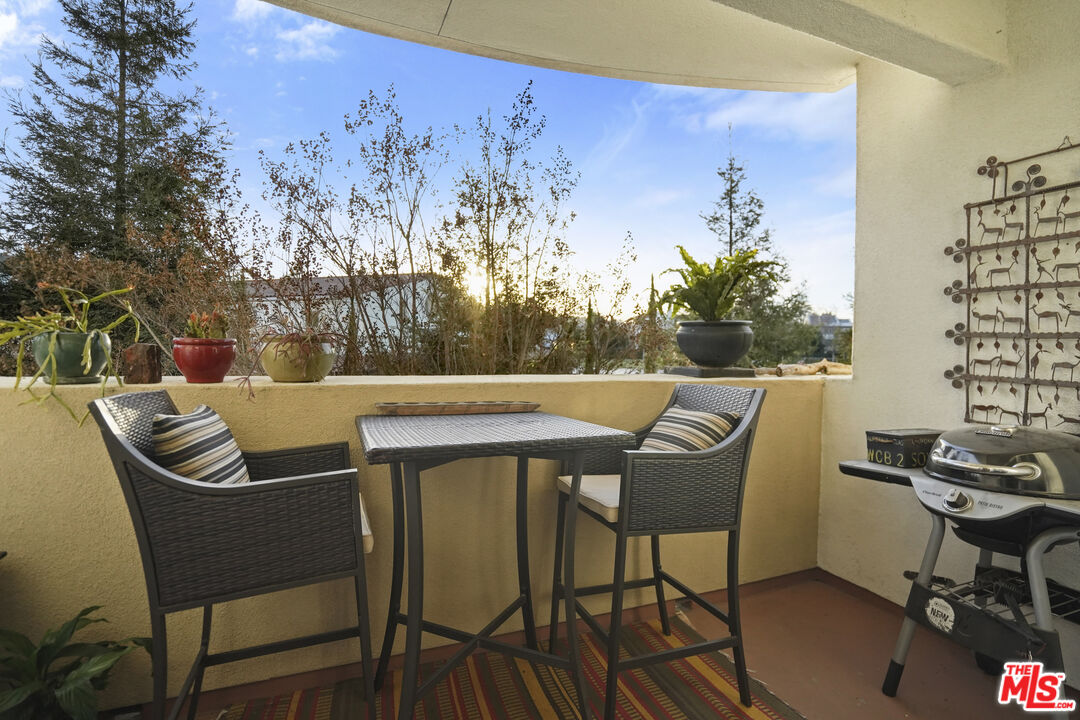 13308 Valleyheart Dr Unit: 207