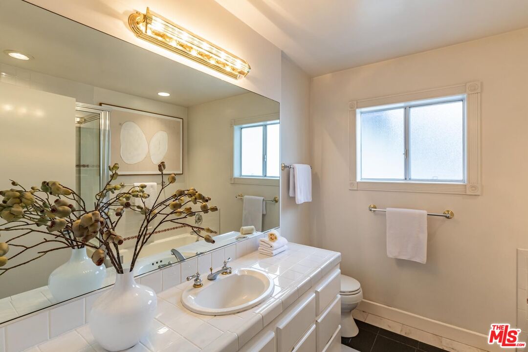 1501 Rising Glen Rd, Sunset Strip