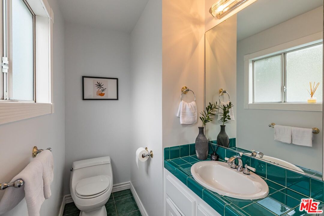 1501 Rising Glen Rd, Sunset Strip