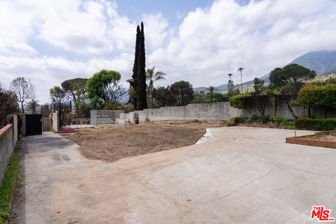 3359 Glenrose Ave, Altadena