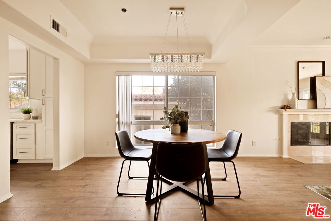 2205 S Bentley Ave Unit: 202