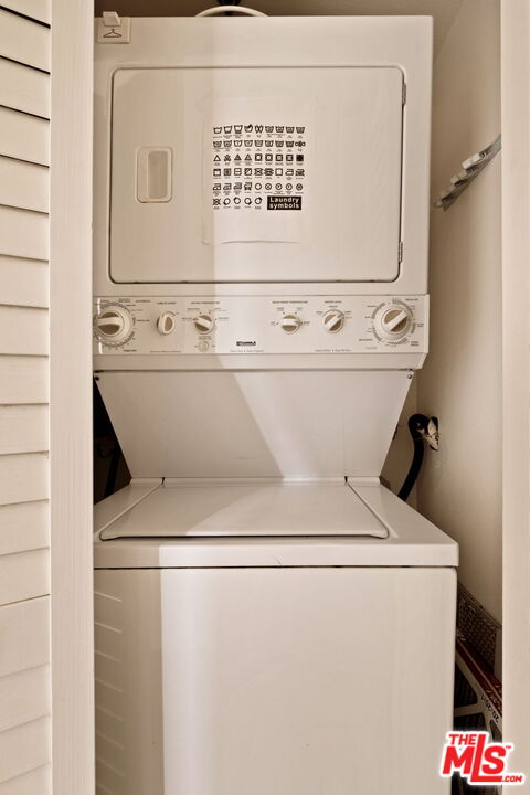 2205 S Bentley Ave Unit: 202