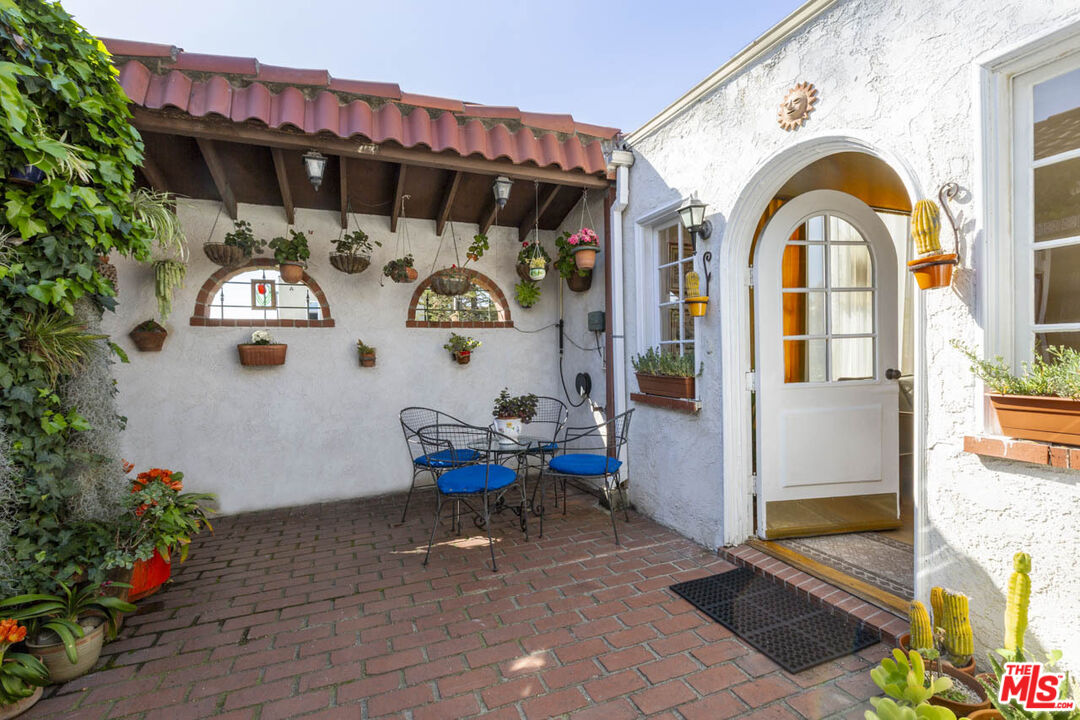 444 S Citrus Ave, Hancock Park