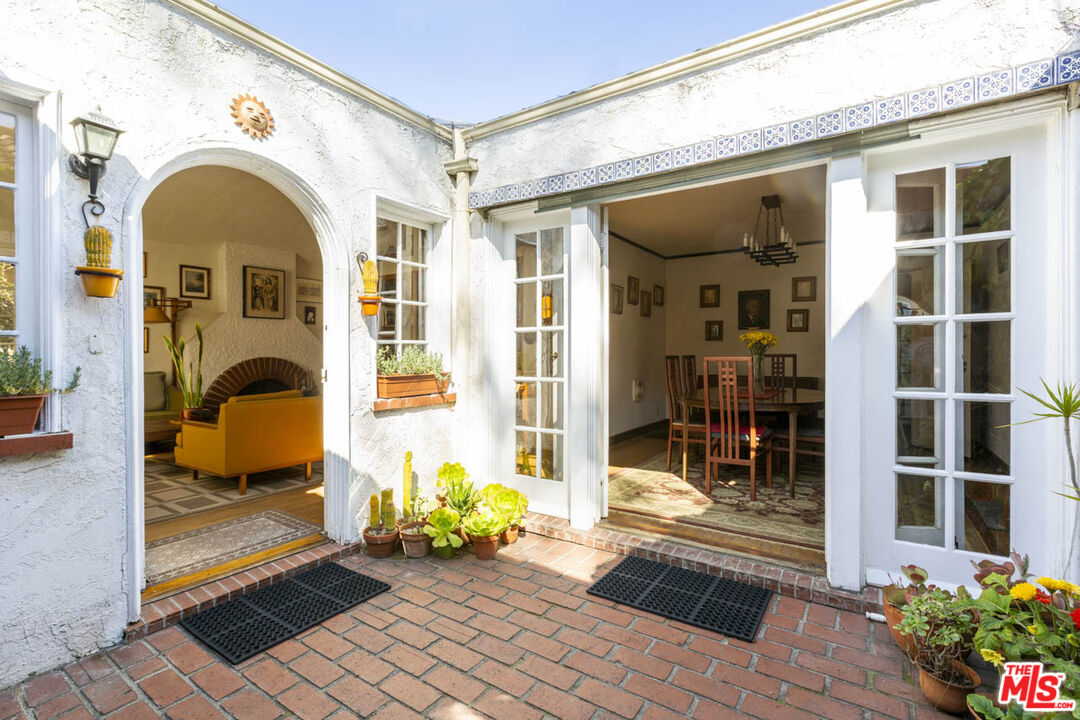 444 S Citrus Ave, Hancock Park