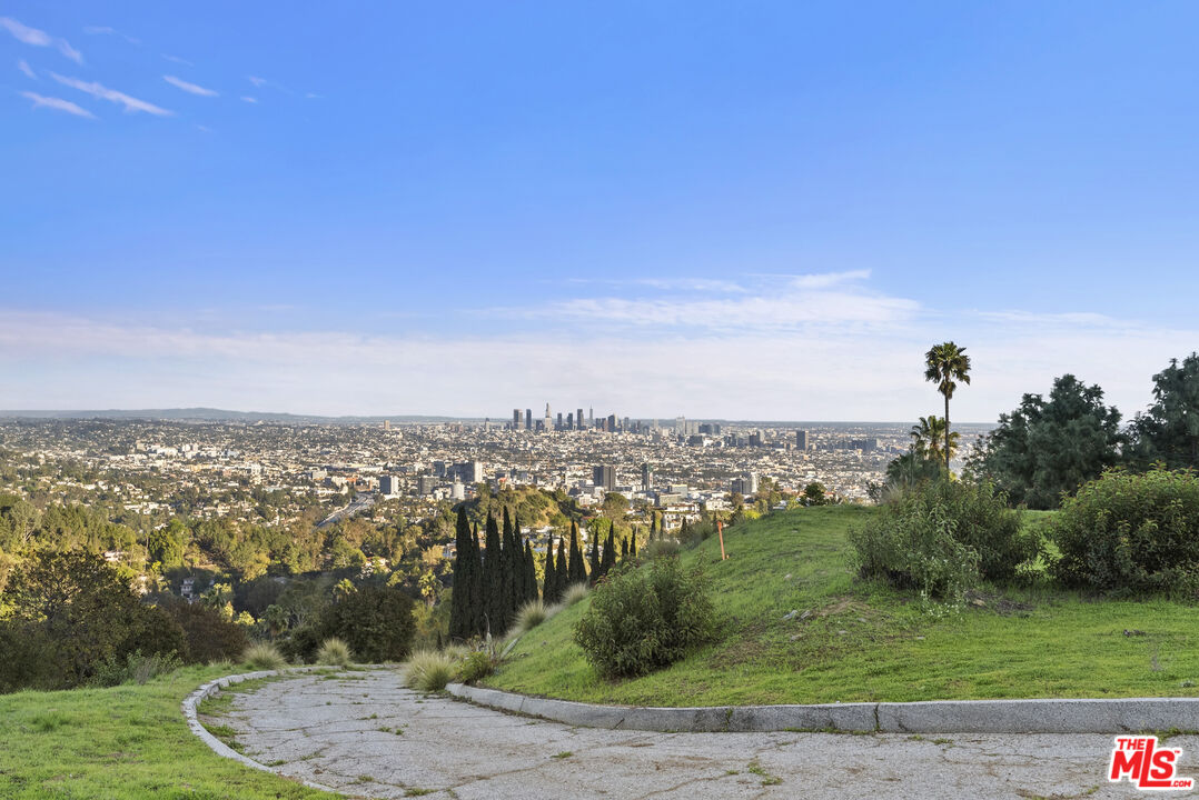 2666 Larmar Rd, hollywood hills