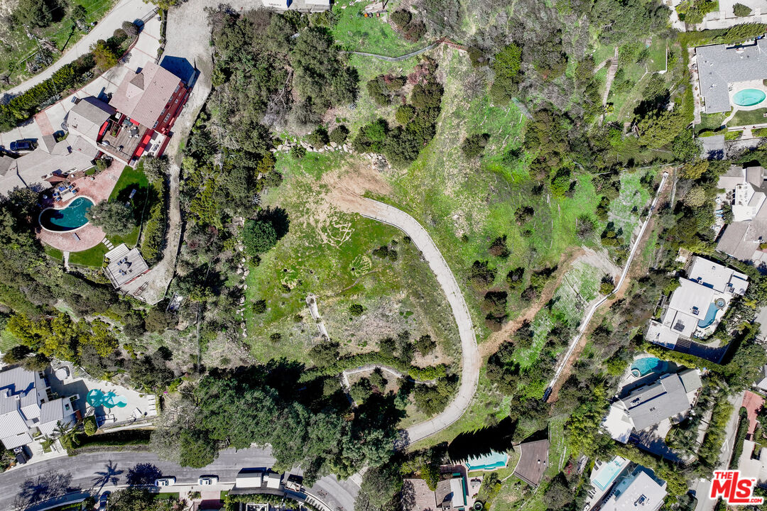 2666 Larmar Rd, hollywood hills