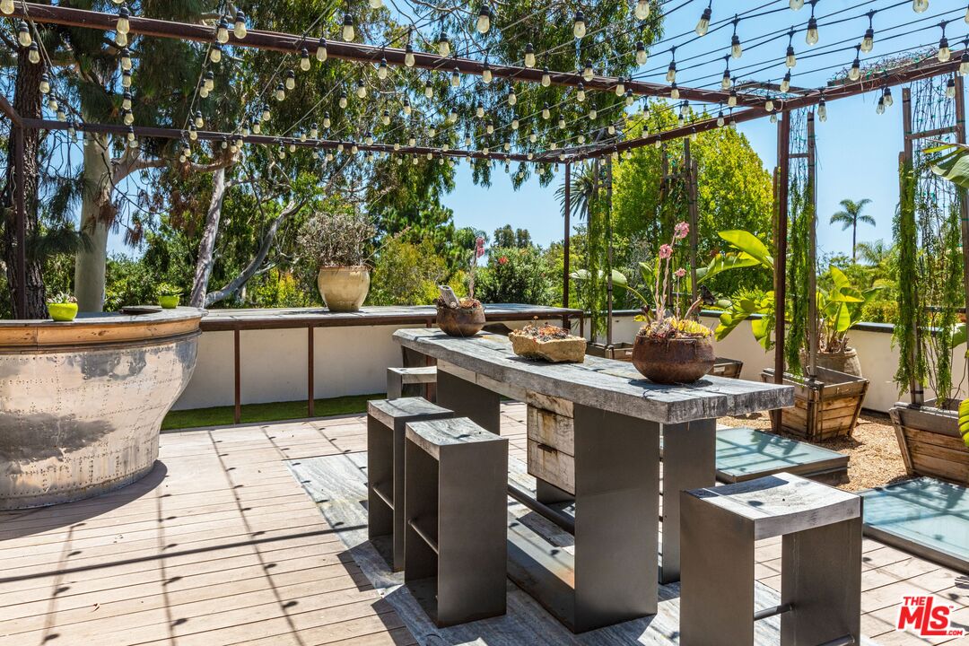 1514 San Remo Dr, Pacific Palisades