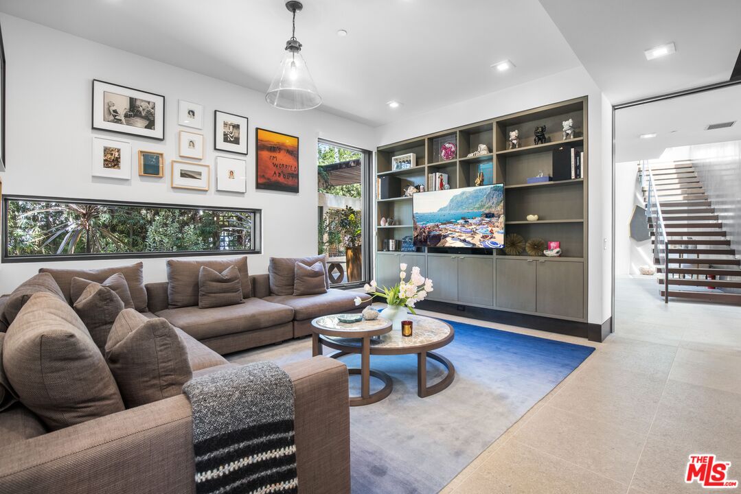 1514 San Remo Dr, Pacific Palisades