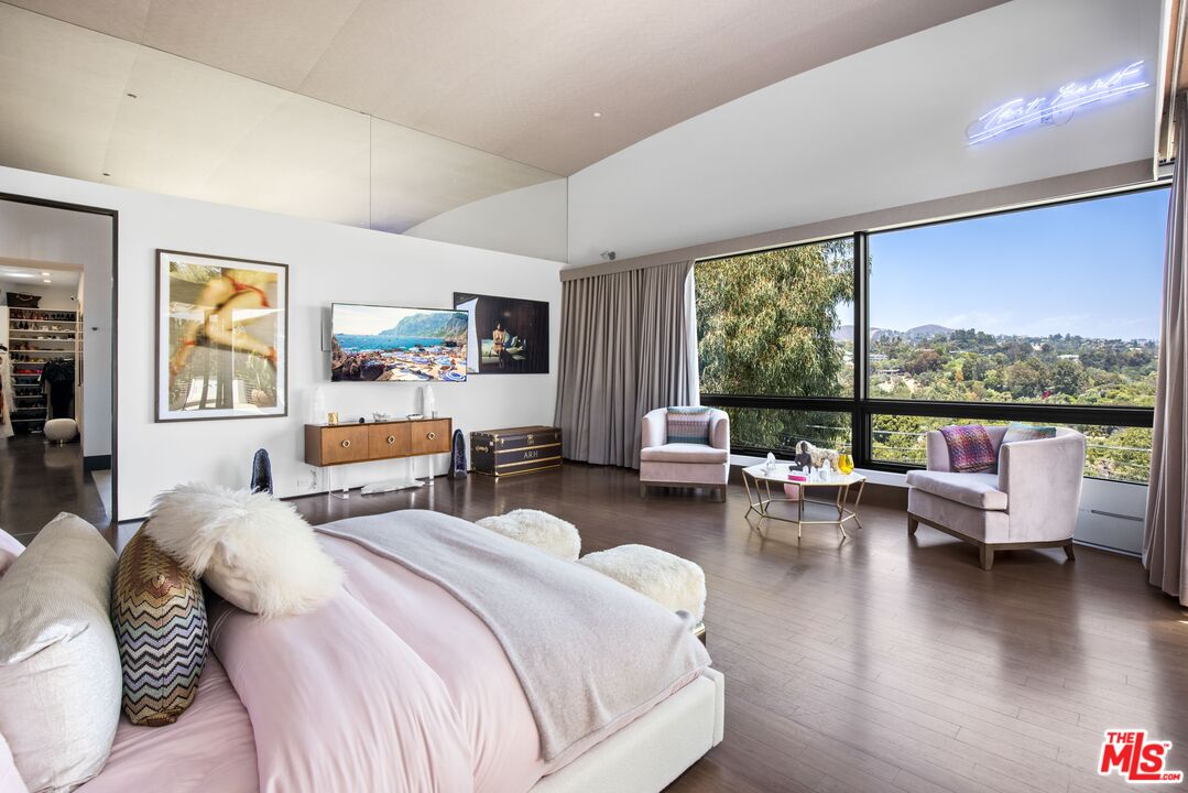 1514 San Remo Dr, Pacific Palisades