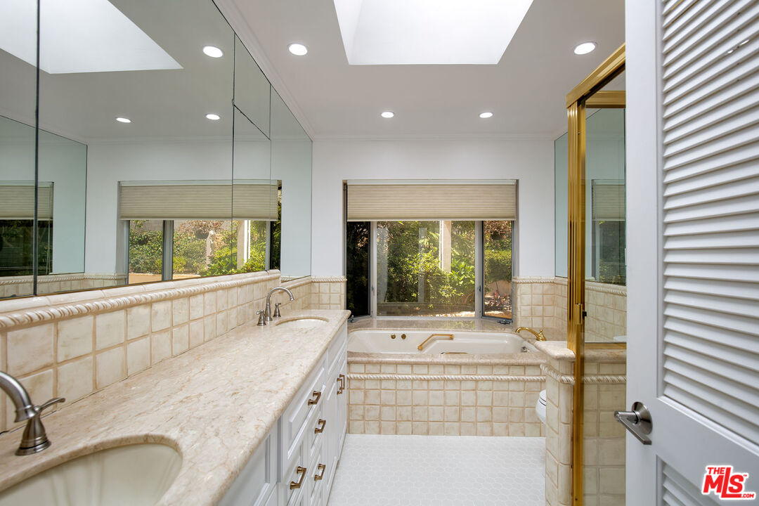 14929 La Cumbre Dr, Pacific Palisades