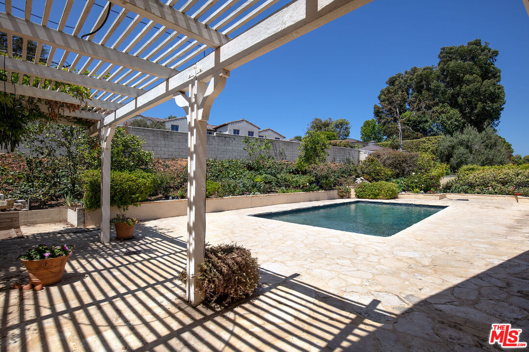 14929 La Cumbre Dr, Pacific Palisades