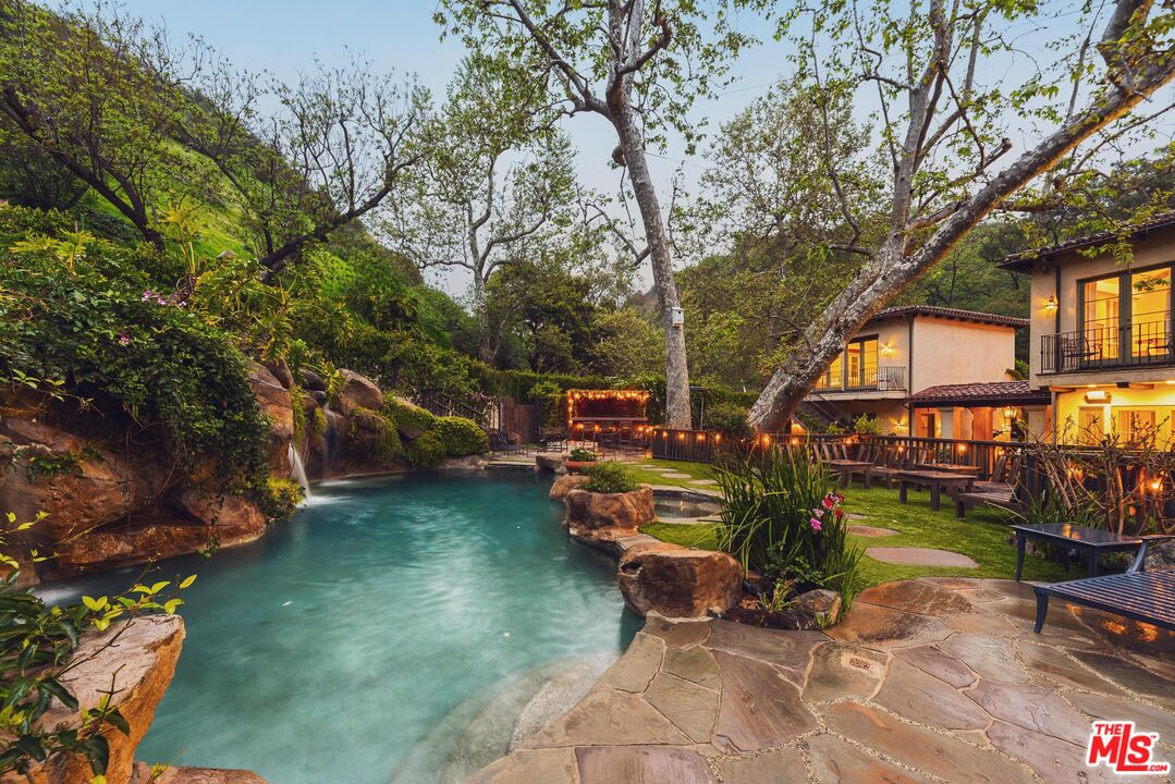 2975 Mandeville Canyon Rd, Los Angeles