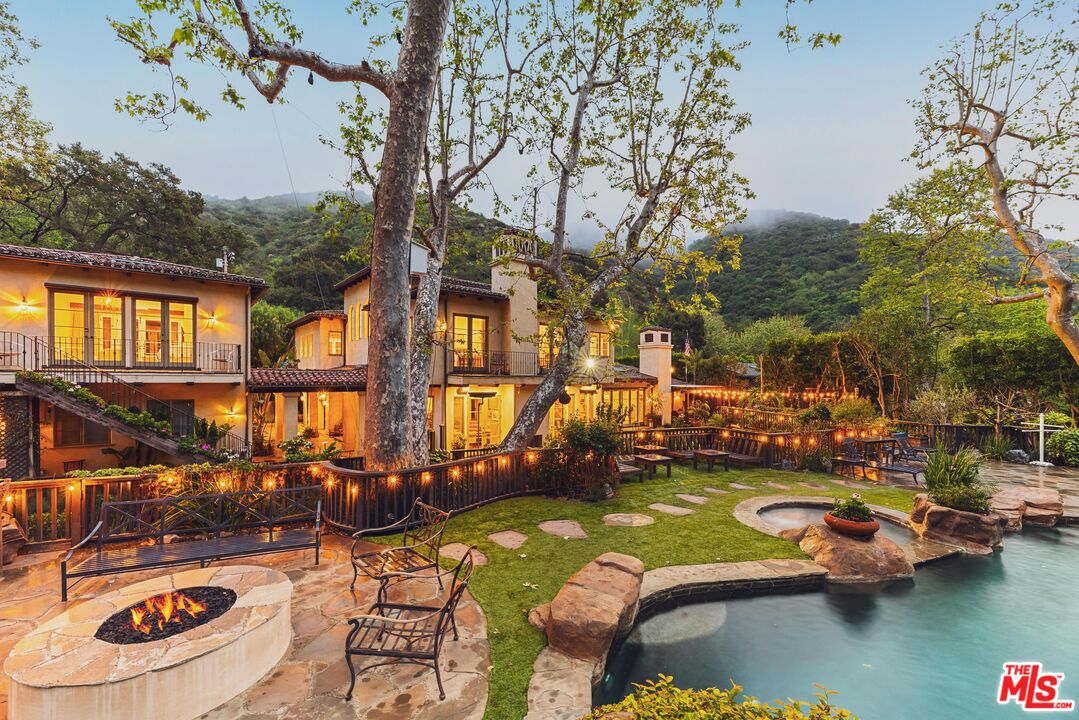 2975 Mandeville Canyon Rd, Los Angeles