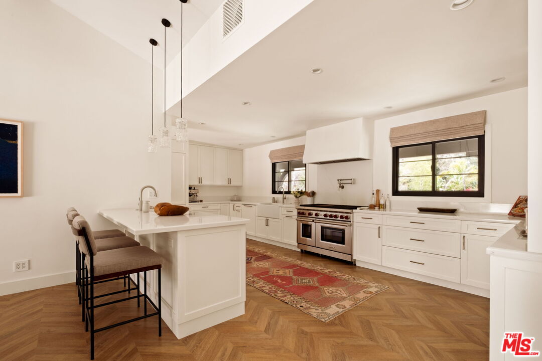 3476 Mandeville Canyon Rd, Brentwood