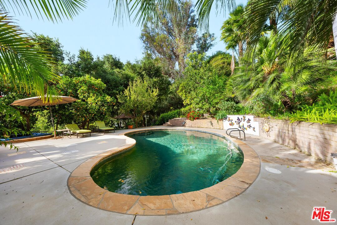 3634 Woodcliff Rd, Sherman Oaks