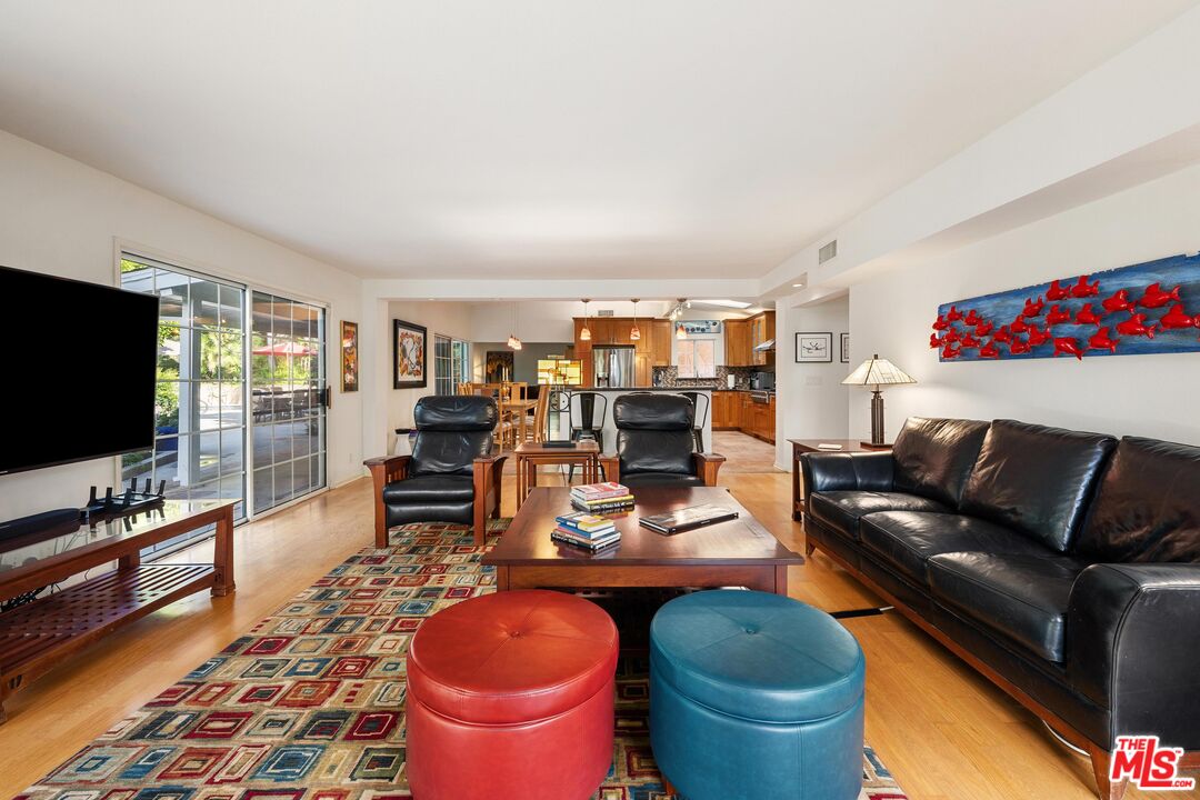 3634 Woodcliff Rd, Sherman Oaks