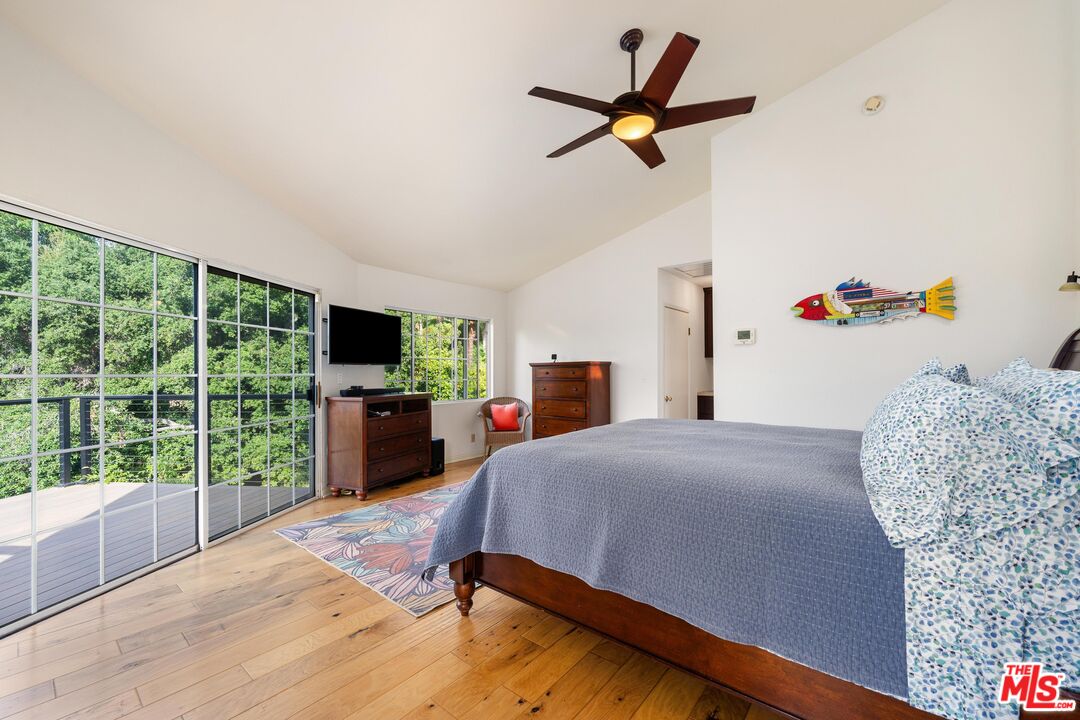 3634 Woodcliff Rd, Sherman Oaks