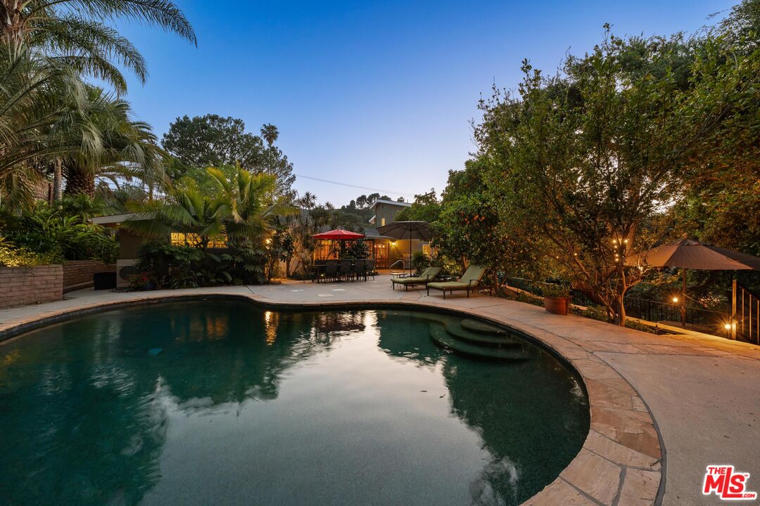 3634 Woodcliff Rd, Sherman Oaks