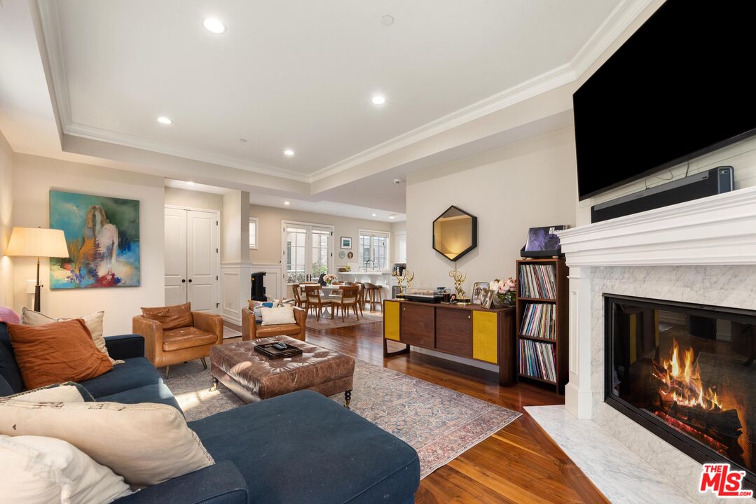939 20th St Unit: 1