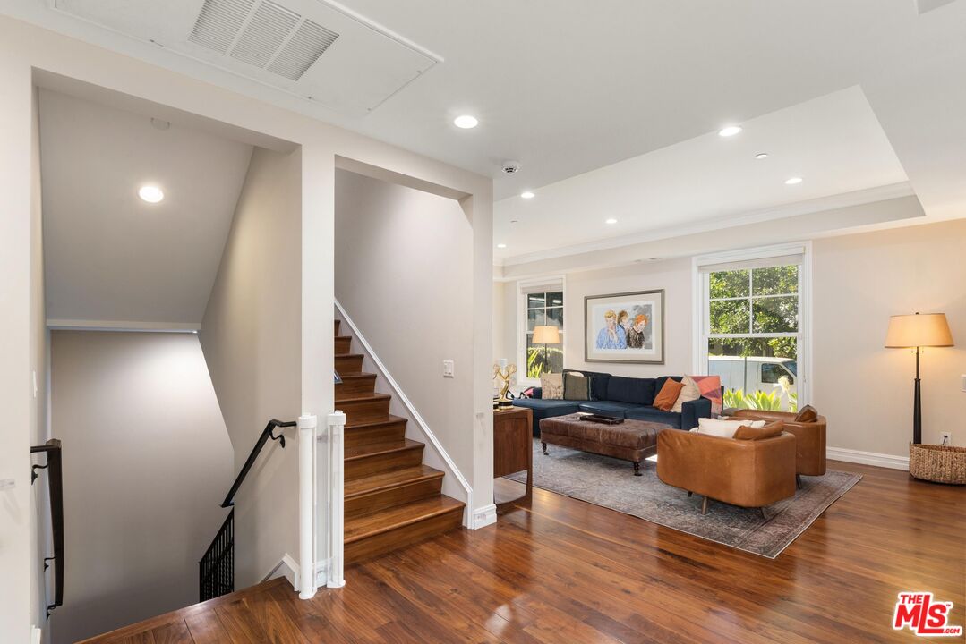 939 20th St Unit: 1