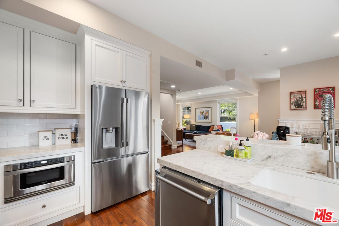 939 20th St Unit: 1