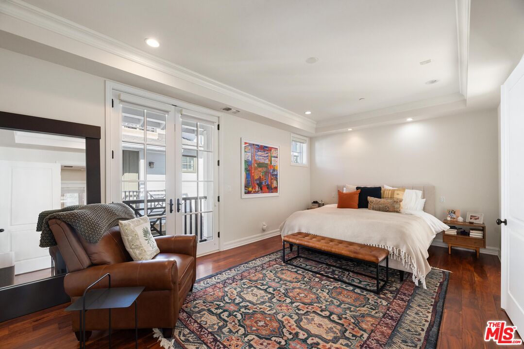 939 20th St Unit: 1